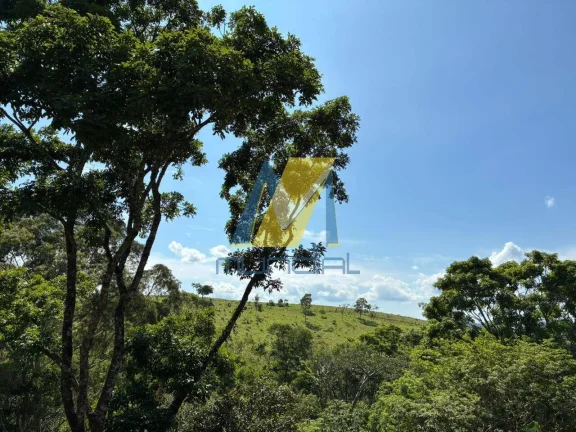 Imagem Chácara com amplo espaço e excelente potencial para moradia e lazer