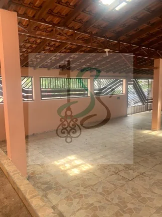 Imagem Venda de casa no Jardim Santa Lúcia, Campinas. 3 dormitórios com ventilador, sala com ventilador, 2 banheiros sendo 1 com box, 2 cozinhas sendo 1 com