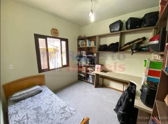 Imagem Sobrado com 05 dormitórios (Sendo 01 Suíte) à 180m da Praia!