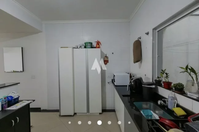 Imagem Casa à venda com 180m², 3 suítes e 5 vagas - São Paulo
