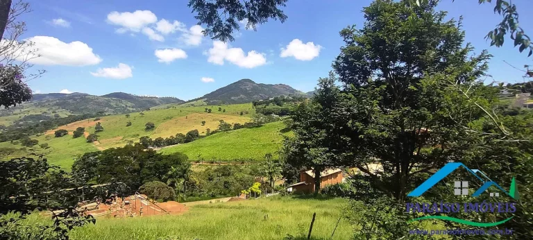 Imagem Vista espetacular e segurança: seu terreno te espera em Paraisópolis!