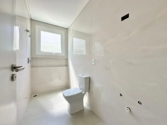 Imagem Casa 4 Dormitórios - Bairro Capão Novo