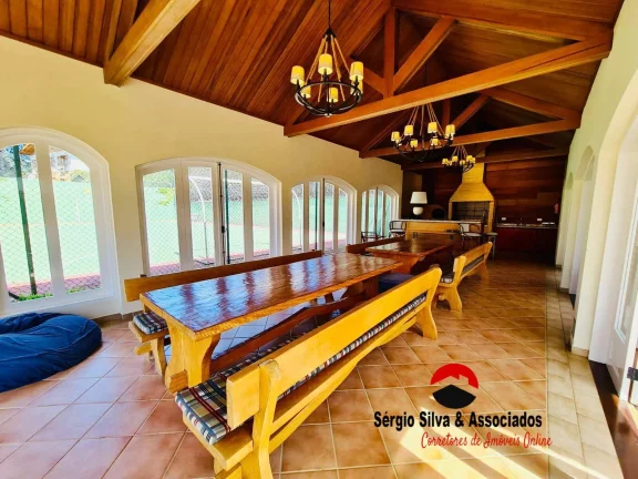 Imagem Casa a Venda na Região de Vila Capivari em Campos do Jordão - SP.