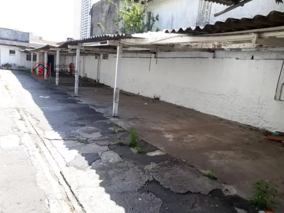 Imagem Terreno para alugar no Cambuci, com 484 metros. Próprio para estacionamento, lava rápido, etc. Todo murado e fechado, com escritório e banheiro.