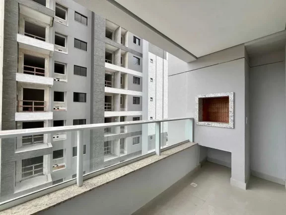 Imagem Apartamento sem mobilia com 2 dormitórios sendo 1 suítes e 1 vagas de garagem em Itajaí
