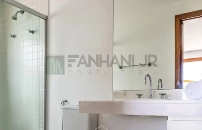 Imagem Venha desfrutar de uma estadia inesquecível em nossa luxuosa casa, localizada em um exclusivo condomínio fechado de alto padrão, próximo à deslumbrant