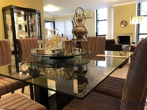 Imagem Apartamento no Centro semi mobiliado, 3 dormitórios, 2 vagas, prédio com infraes