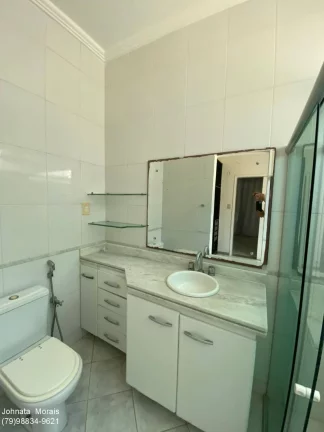 Imagem Casa à Venda no Condomínio Melicio Machado - Espaçosa com 3 Suítes e 2 Vagas de Garagem!