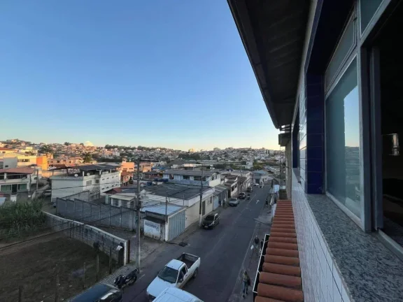 Imagem Casa Ampla com Terraço e Vista Privilegiada no Caminho Novo – Barbacena 3 quartos