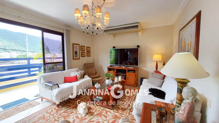Imagem Casa sofisticada com 4 quartos, 3 suítes, jardins e área de lazer