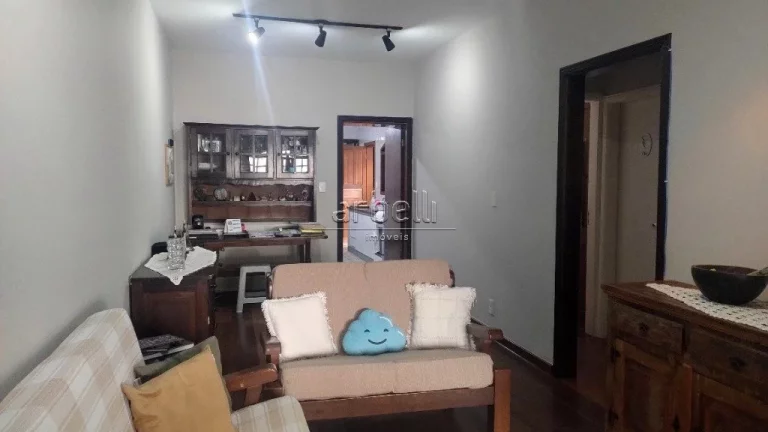 Imagem Explore este encantador sobrado em estilo colonial localizado no Butantã, com fácil acesso ao Metr...