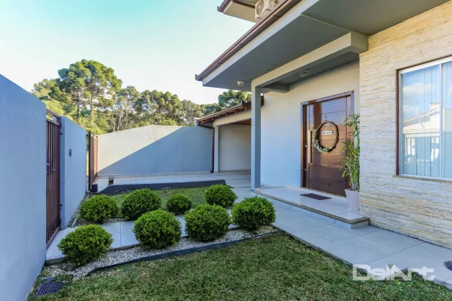 Imagem Linda residência de 02 pavimentos no Bairro mais charmoso de Rio Negro... 290m2 de construção