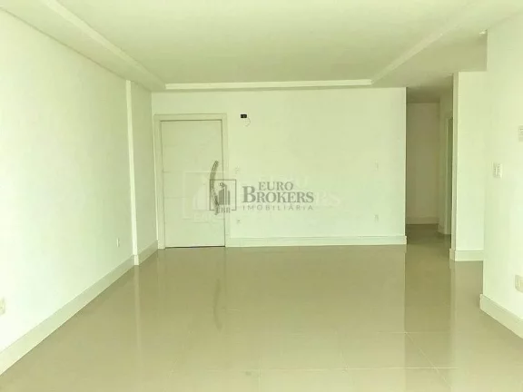 Imagem Apartamento com 3 suítes no Centro de Balneário Camboriú