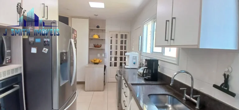 Imagem CASA ISOLADA, COND. VILA NOVA, 3 SUÍTES, 4 VAGAS, PISCINA, LAZER DE CLUBE.