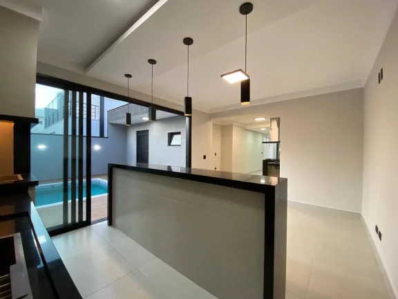 Imagem Casa de Alto Padrão no Condomínio Villa dos Inglezes