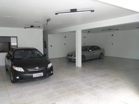 Imagem Sobrado de Luxo no Parque dos Pássaros: 4 Quartos, 4 Banheiros, 8 Vagas - São Bernardo do Campo-SP!