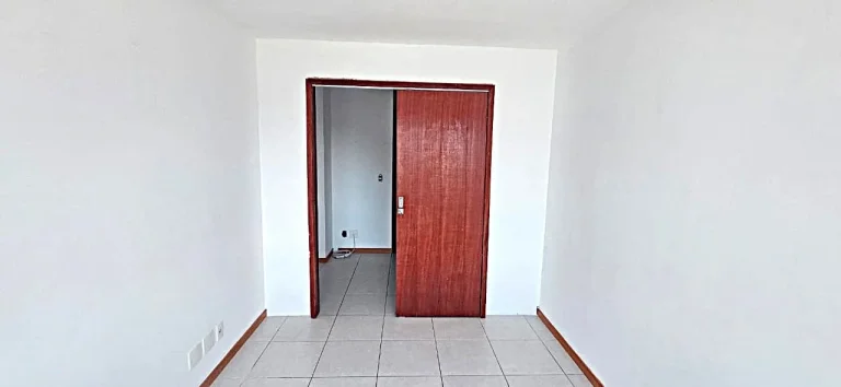 Imagem Sala Comercial para Venda em Rio de Janeiro, Campo Grande, 1 banheiro, 1 vaga