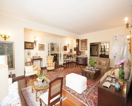 Imagem Apartamento com living para 3 ambientes, 4 dormitórios sendo 1 suíte, lavabo, copa, cozinha, área...