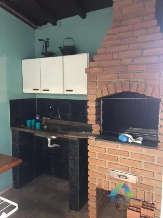 Imagem Excelente sobrado com 3 dormitórios, 3 vagas, 3 banheiros com facil acesso a comércios e principais avenidas