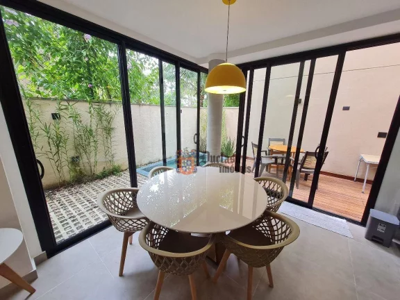 Sobrado com 3 dormitórios à venda, 206 m² por R$ 2.300.000,00 - Praia de Camburí - São Sebastião/SP