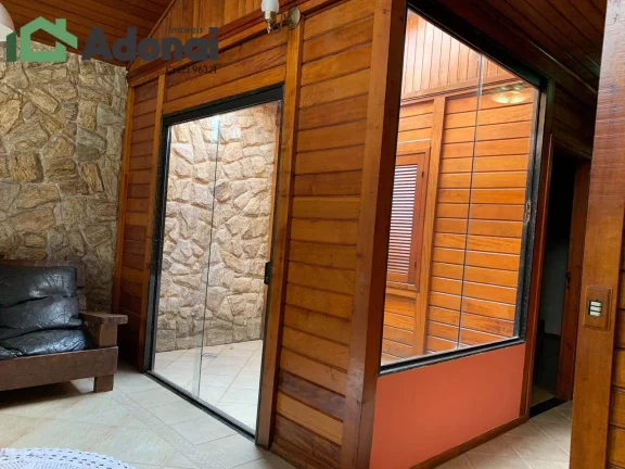 Imagem CHÁCARA COM CASA DE MADEIRA EM JUNDIAÍ, ACEITA APTO MENOR VALOR, CARROS