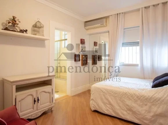 Imagem Apartamento Higienópolis 1 por andar com 323m², 4 quartos (2 suítes) e 2 vagas!