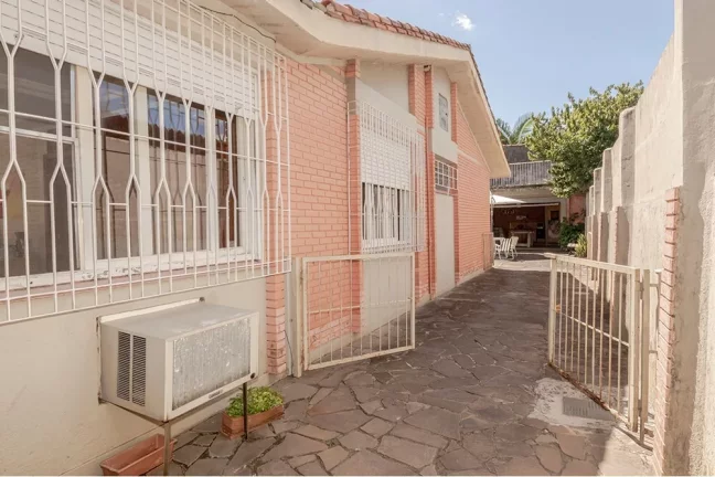 Imagem Casa com 4 Quartos à Venda,  em Camaquã - Porto Alegre