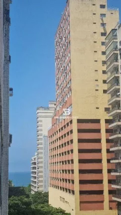 Imagem PRAIA PITANGUEIRAS, GARAGEM DEMARCADA, EXCELENTE LOCALIZAÇÃO, 100 METROS DA PRAIA, PRÉDIO COM PORTARIA 24 HORAS.