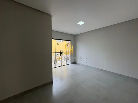 Imagem Sobrado no Parque Anhanguera, área total de 265m² e área construída de 230m² possui:

- Sala;
-...