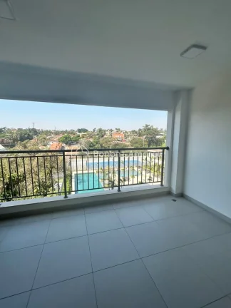Imagem Espetacular, este apartamento de 96 m² oferece uma sala de estar e jantar integradas, com amplas ja...