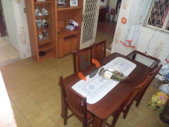 Imagem Oportunidade no Centro de NI: Casa Térrea com 2 Vagas a Pé do Calçadão