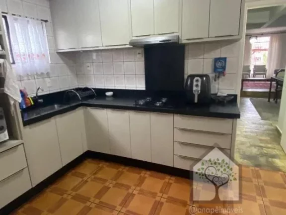 Imagem Casa a poucos passos da Av Mauro Ramos
