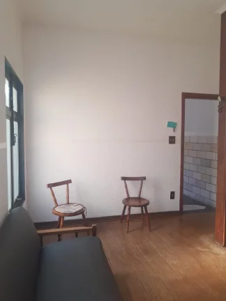 Imagem EXCELENTE LOCALIZAÇÃO. SOBRADO NO CENTRO DE FRANCA. RICO EM ARMÁRIOS .GARAGEM 4 CARROS.