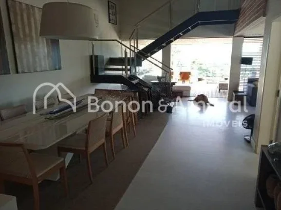 Imagem Imóvel com vista cinematográfica, conta com 4 quartos, sendo todos suítes, 4 salas e um amplo esc...