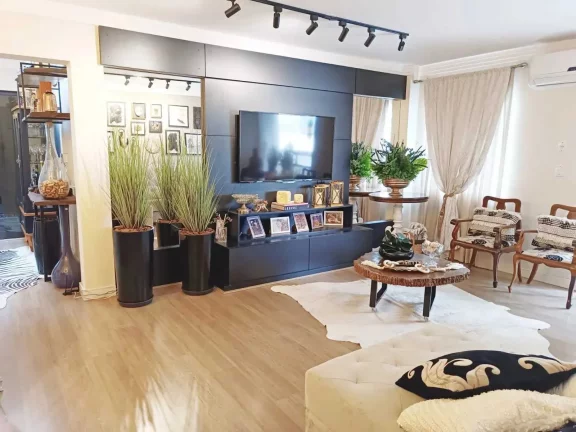 Imagem Apartamento com 3 dormitórios e 2 vagas no centro de Balneário Camboriú