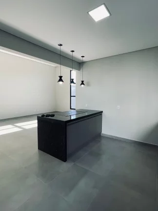 Imagem Casa com 3 quartos, sendo 01 suíte, 154 m², à venda por R$ 700.000