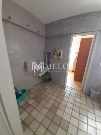 Imagem Apto. com 3 qts, 1 suíte, 2 vagas, 136m2 em Boa Viagem...