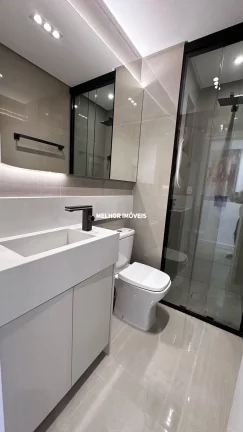 Imagem Apartamento Quadra Mar á venda com 03 Dormitórios localizado no centro de Balneário Camboriú.