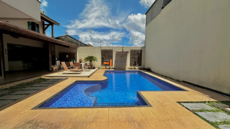 Imagem Imóvel de Luxo com 4 Quartos, 4 Suítes e 4 Salas na Estrela em Castanhal-PA: Venda ou Locação!