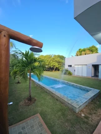 Imagem A 5ª Avenida imóveis selecionou essa Casa Moderna e Térrea no Condomínio Vida Marina em Busca Vida, 3 Suítes, Piscina c/ Cascata e Área Gourmet: