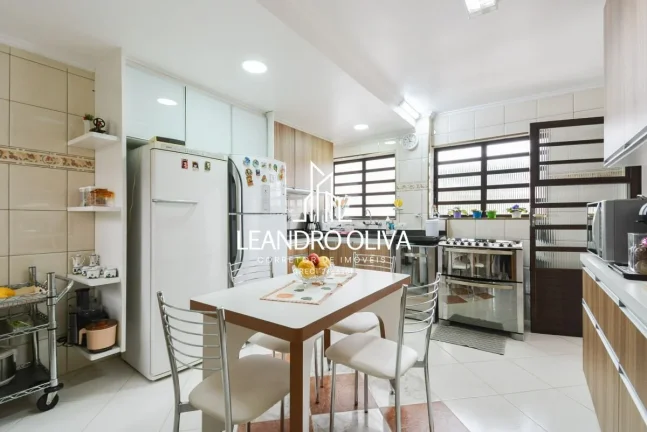 Imagem Vila Clementino – Sobrado à Venda 3 Suítes | 3 Vagas | 244 m² de Área Construída