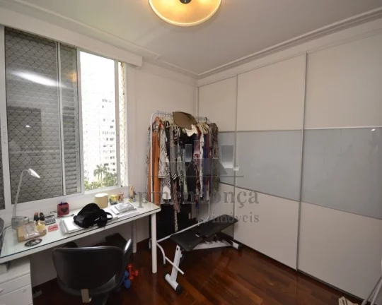 Imagem Apartamento padrão a venda em Higienópolis com 3 quartos e 1 vaga, 129m²
