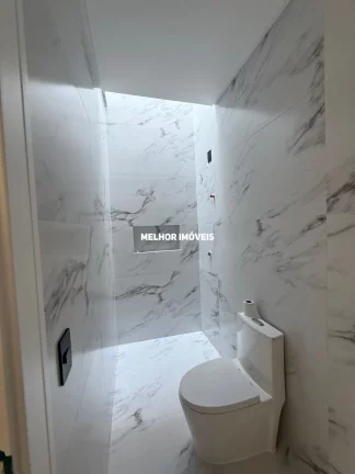 Imagem Sobrado com 3 suítes, localizado em Camboriú-SC.