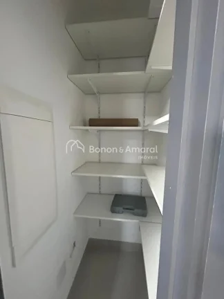 Imagem Apartamento de 115 m², totalmente reformado, com sol da manhã.
Conta com:

03 suítes

Lavabo

Arm...
