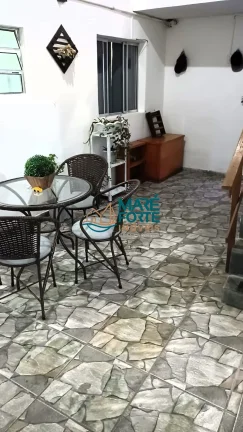 Imagem AMPLA CASA RECÉM REFORMADA COM 2 EDÍCULAS BEM PERTO DA PRAIA!