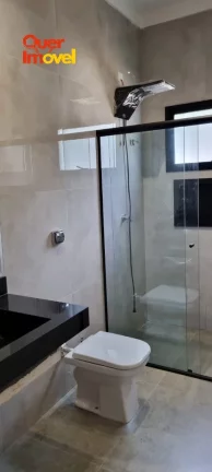Imagem Casa de luxo em condomínio: 3 suítes, 4 vagas na cidade de Ribeirão Preto-SP, Jardim Valencia - 186m².