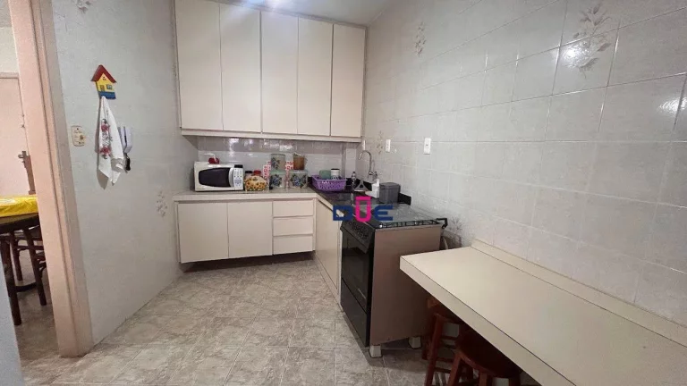 Imagem Apartamento com 2 dormitórios à venda, 100 m² por R$ 580.000 - Gonzaga - Santos/SP