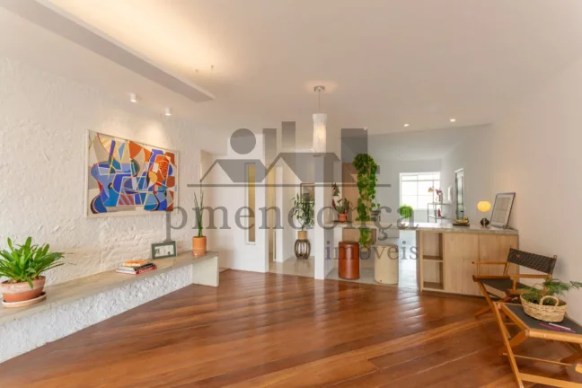 Imagem Apartamento com 181m² na Rua Itambé, 3 suítes e 2 vagas.