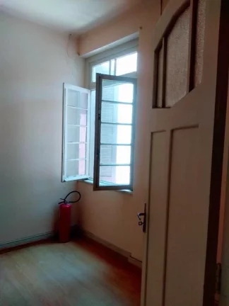 Imagem Casa à venda em Porto Alegre, Farroupilha, com 4 quartos, 102m2