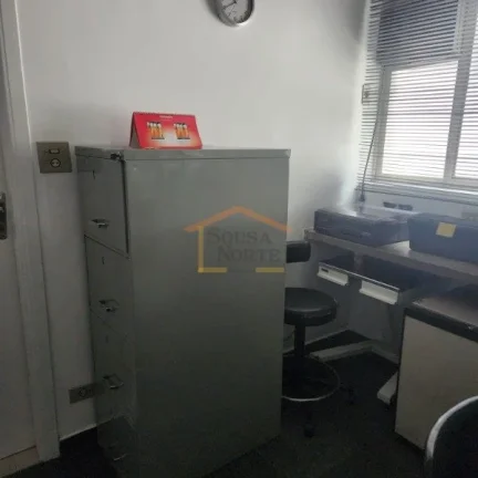 Imagem Sala comercial com 94 mÂ², conta com recepÃ§Ã£o, sala de espera, 1 banheiro e Ã¡rea de serviÃ§o. 
NÃ...